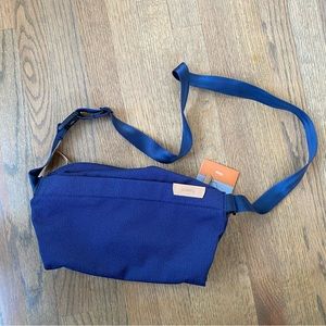 NWT Bellroy Sling Bag: Nylon, Ink Blue